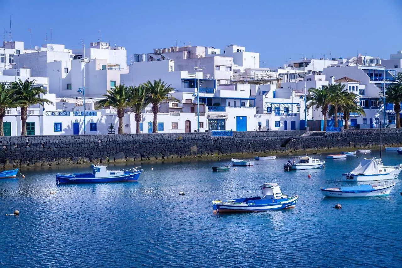 Rooms & Suites Balcony 3D Arrecife  Appartement