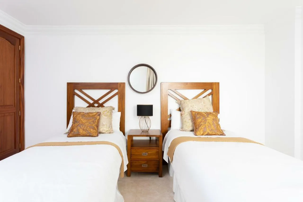Rooms & Suites Balcony 3D Arrecife  Appartement